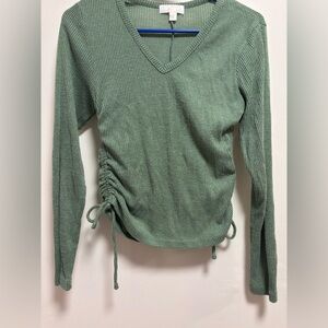 Elegant Green V-Neck Ribbed Blouse